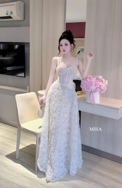 Váy Dây Cúp Ngực Đính Hoa Eo Dáng Dài Công Chúa — Màu Trắng Ngà  TSTK0024