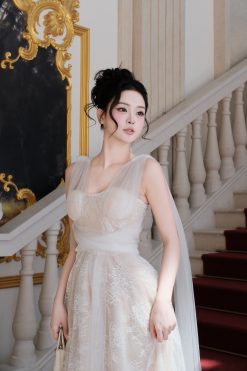 Váy Ren Phối Lưới Dáng Dài Tiểu Thư Thanh Lịch — 2 Màu Kem/Trắng  TSTK008